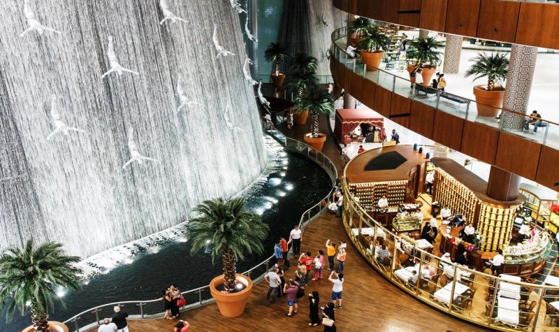 The Human Waterfall - Fun things to do in Dubai Mall