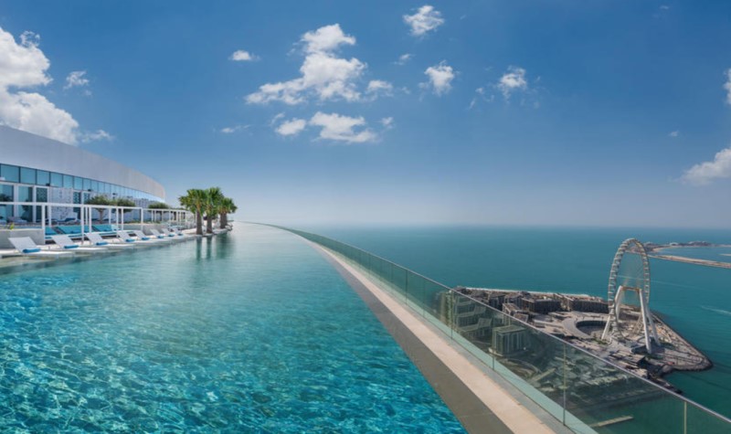 Address Beach Resort - famous infinity pools in Dubai Address Beach Resort - famous infinity pools in Dubai