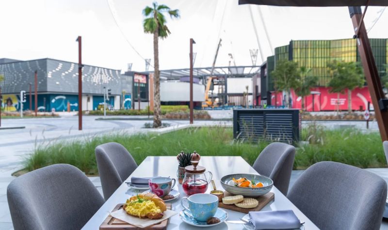 Mitts & Trays Blue Water - Bluewaters Island Restaurants Mitts & Trays Blue Water - Bluewaters Island Restaurants